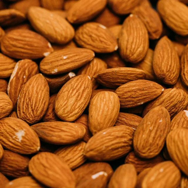 Almendra amarga